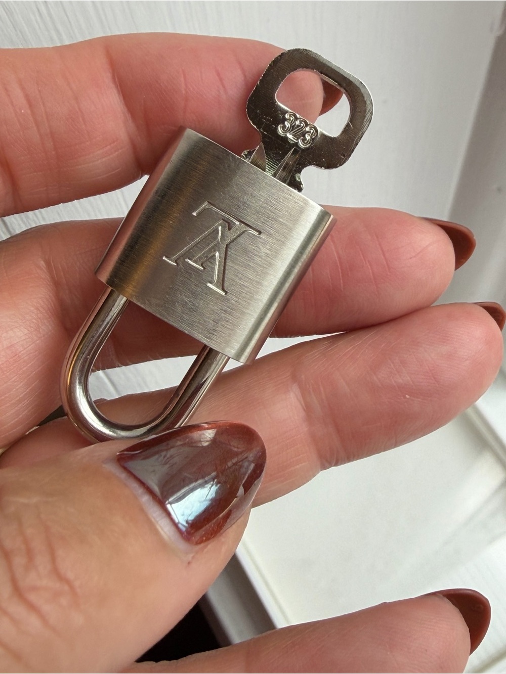Louis Vuitton excellent #323 Silver Padlock and Key